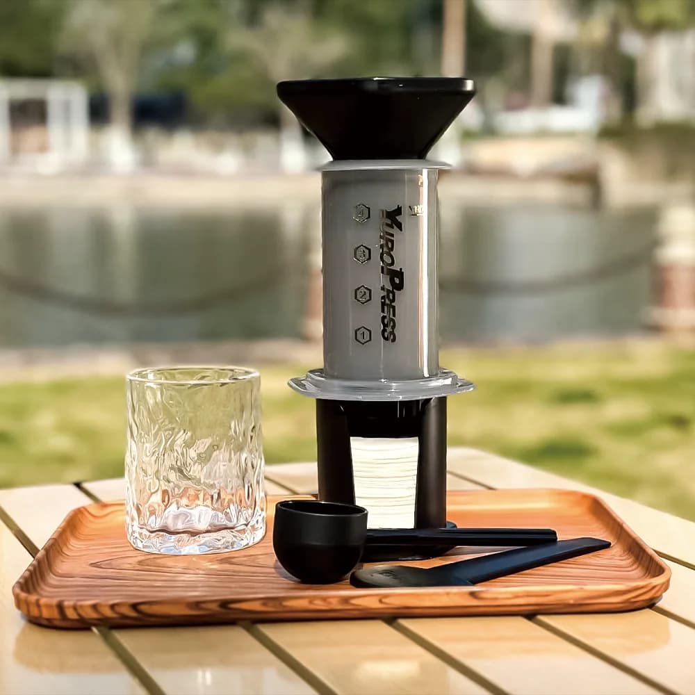 Cafetière à piston portable